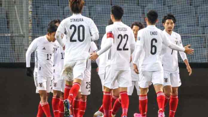 Les joueurs du Japon célébrant un but