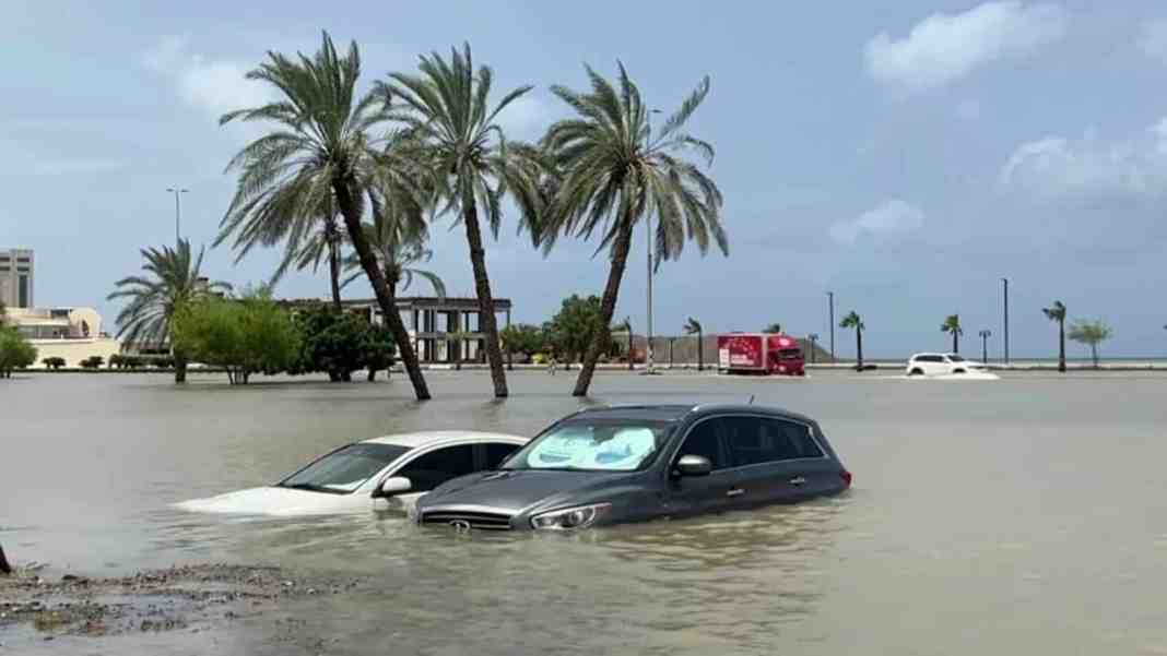 Émirats arabes unis : au moins 7 morts dans des inondations