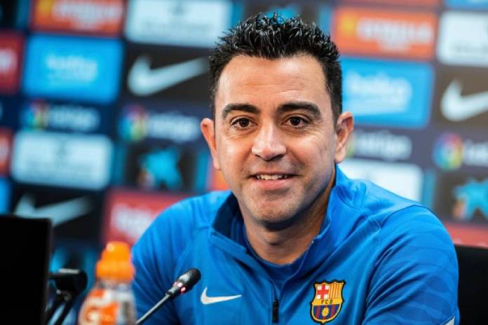 Xavi, entraineur du FC Barcelone en conférence de presse