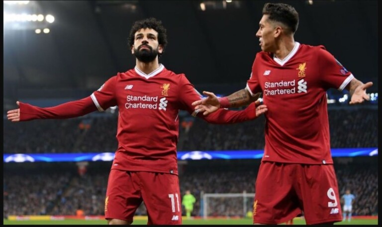 Mohamed Salah et Roberto Firmino lors d'un match officiel