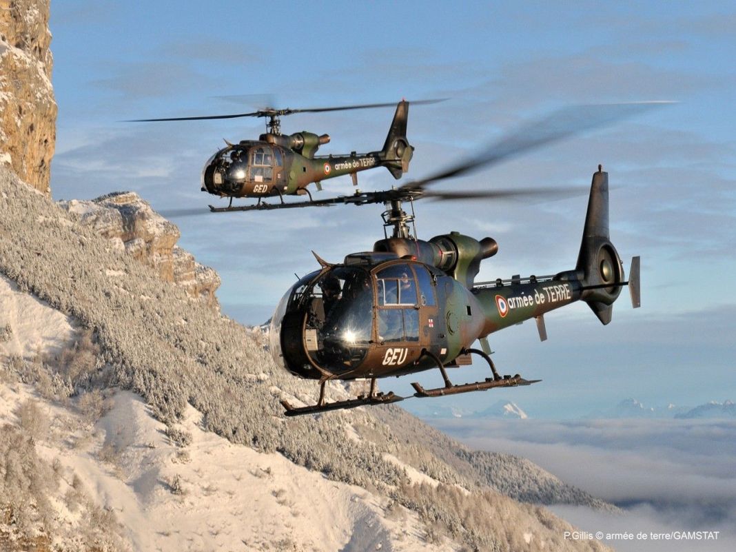 L'hélicoptère Gazelle est un appareil capable d'assurer une défense air-air contre les avions lents ou les hélicoptères au profit d'unités terrestres ou aéromobiles.