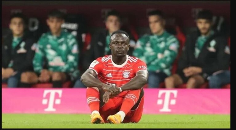 Sadio ManÃ© sorti sur blessure lors de Bayern-Werder (6-1)