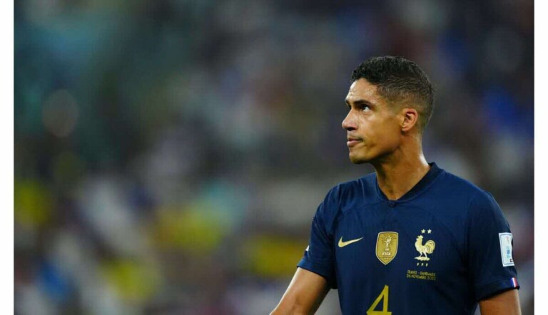 Raphael Varane sous le maillot de l'Ã©quipe de France