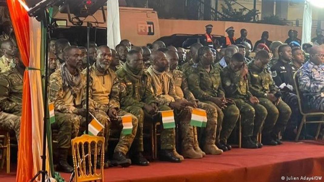 Après leur grâce au Mali, 46 soldats ivoiriens de retour à Abidjan © Deutsche Welle