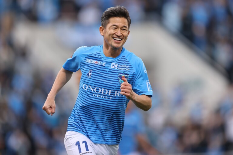 Kazuyoshi Miura sous le maillot de Yokohama FC