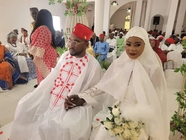 Aicha Koné : son fils Tshaga s'est marié (photo) Aicha Koné : son fils Tshaga s'est marié (photo) | Affairage.ci
