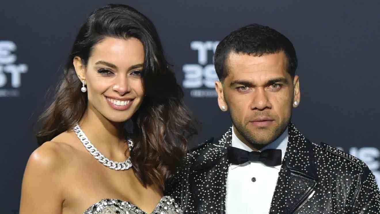 Dani Alves et sa femme Joana Sanz en 2017 © AFP