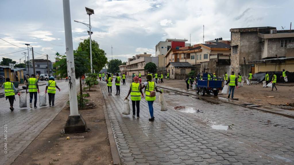 JME 2023 au Bénin: l'OIM en campagne contre la pollution plastique à Zongo