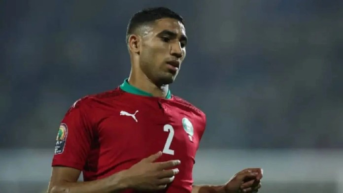 Achraf Hakimi avec le maillot du Maroc