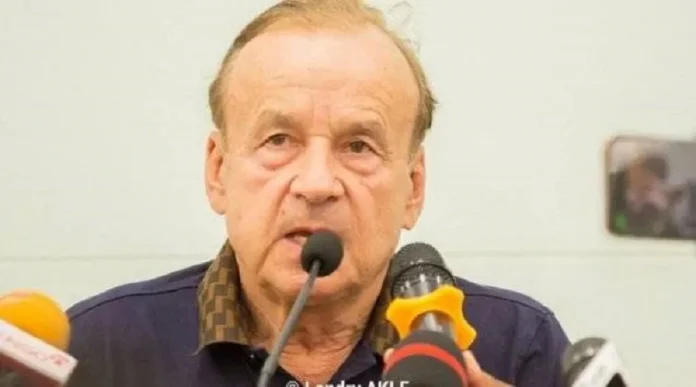 Le sélectionneur national du Bénin, Gernot Rohr, en conférence de presse à Cotonou ce mardi 6 juin 2023