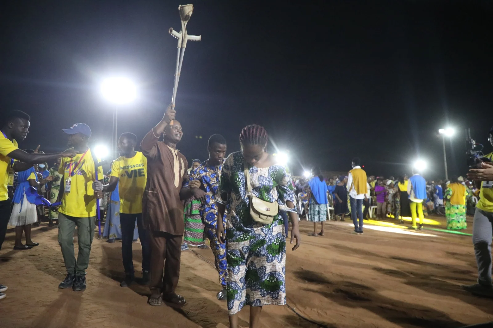 La Campagne "Jésus Sauve Afrique" au Bénin : Un Festival de Miracles et de Solidarité