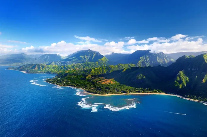 Hawaii, un Ã‰tat amÃ©ricain, est un archipel volcanique isolÃ© dans le Pacifique central.