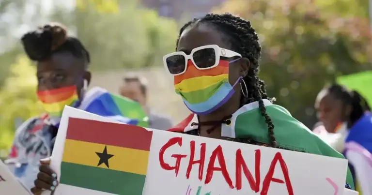 « Jusqu’à  5 ans de prison »: le Ghana adopte une loi « anti-homosexualité »