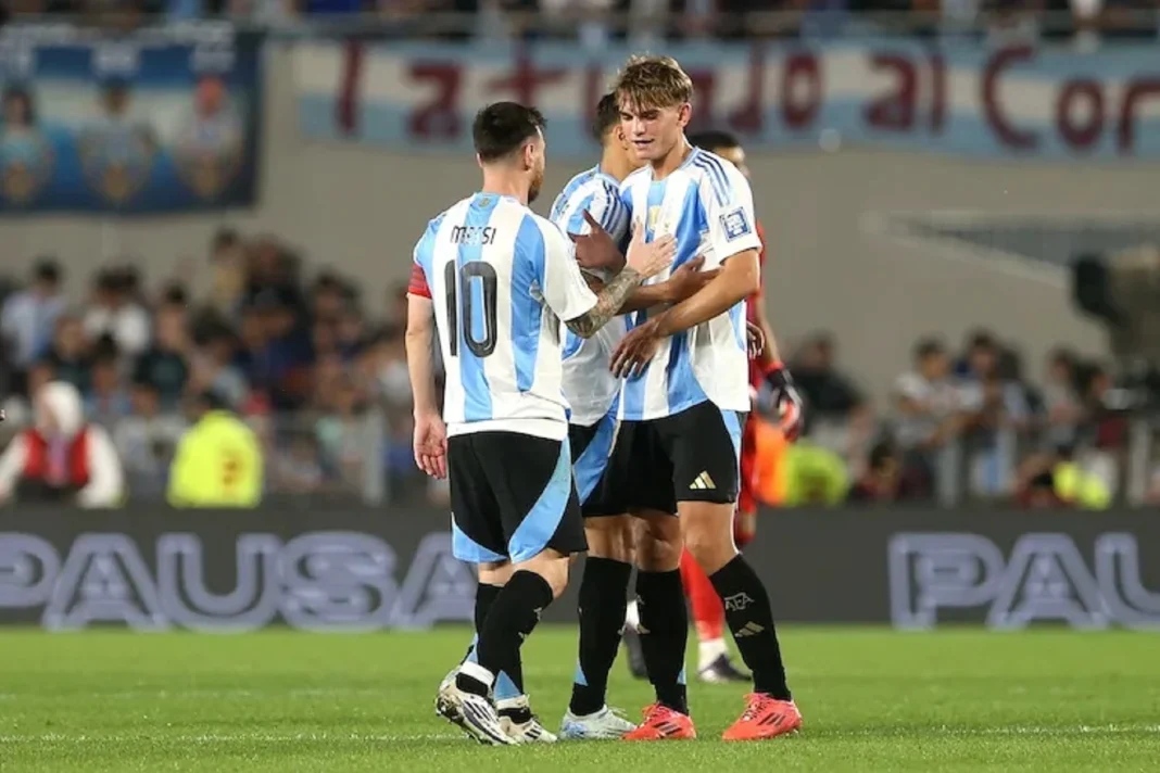 Lionel Messi et Nico Paz cÃ©lÃ¨brent leur victoire face Ã  la Bolivie