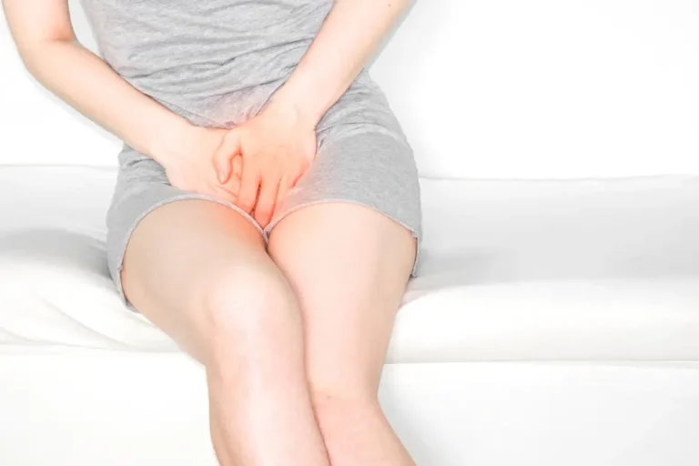 Varices vulvaires: symptômes, causes et astuces pour les soulager