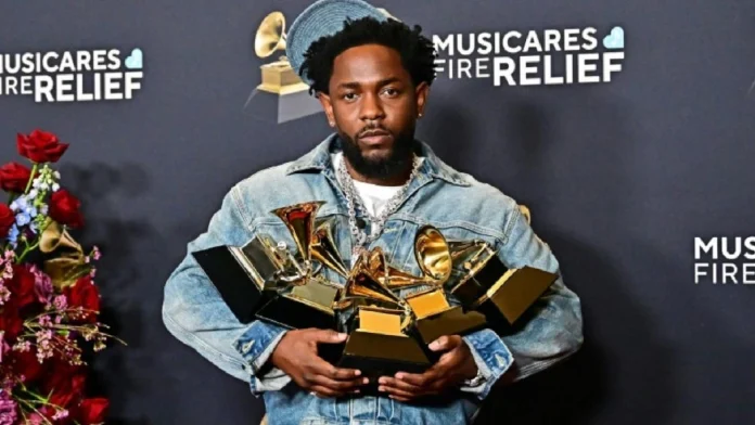 Kendrick Lamar a remporté deux récompenses majeures aux Grammy Awards dimanche, en raflant les prix de la meilleure chanson et du meilleur enregistrement de l'année aux Grammy Awards dimanche, pour son titre "Not Like Us".