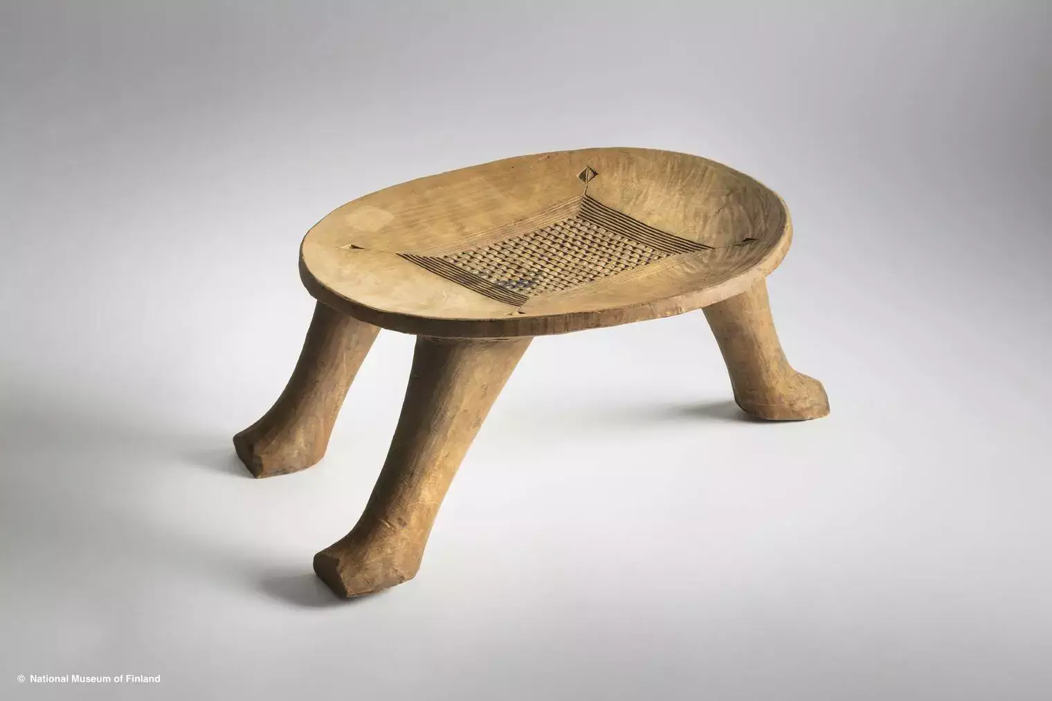 Le Kataklè, tabouret royal du Dahomey