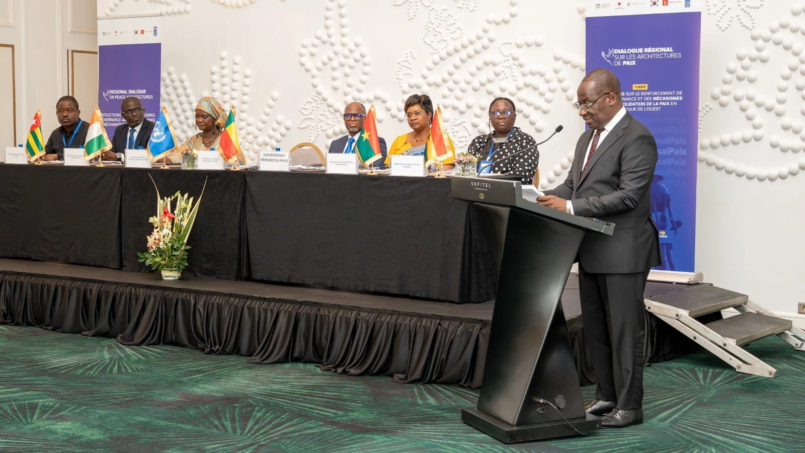 Le ministre Alassane Séidou lors de la cérémonie d'ouverture du Dialogue régional de haut niveau sur les architectures de paix