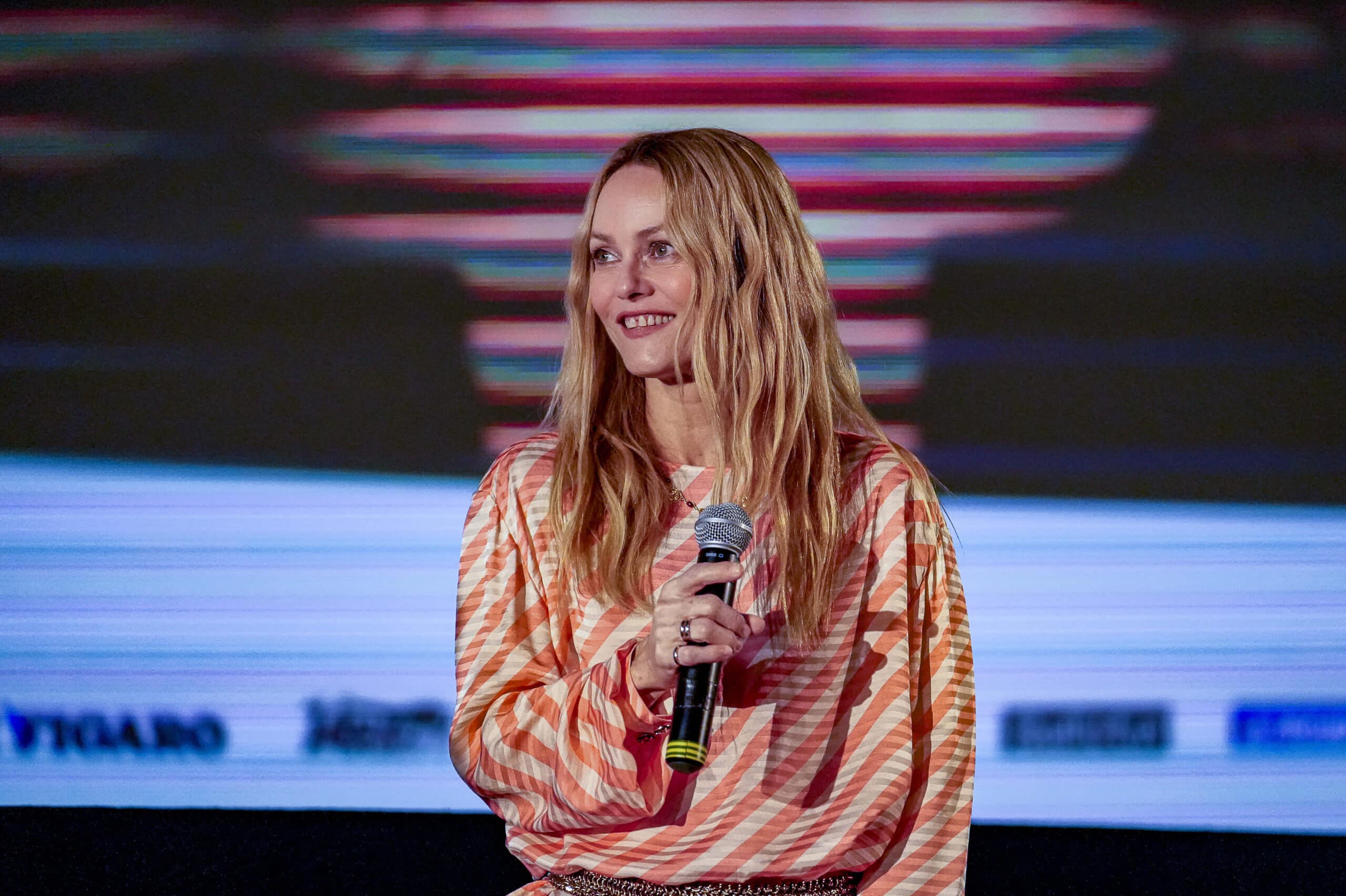Vanessa Paradis : dans un état "épouvantable", son moulin familial vendu au rabais