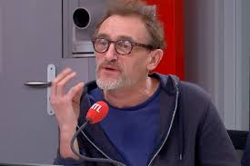 Jean-Paul Rouve, de Dunkerque à Bonnieux : cette maison qu’il s’est offert dans le Lubéron