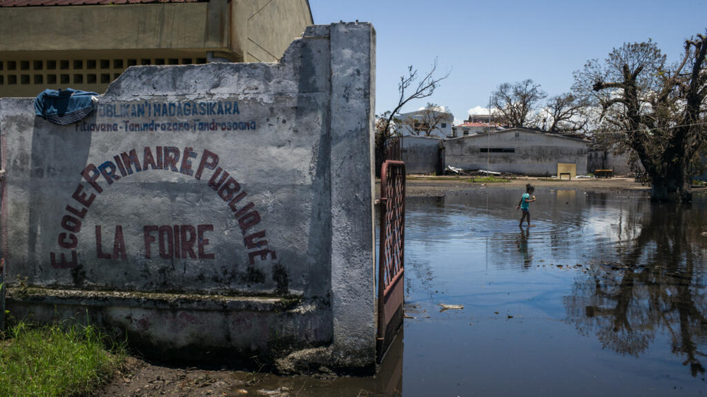 Madagascar: à Tamatave, la rentrée des classes reprend malgré les traumatismes laissés par le cyclone Gezani