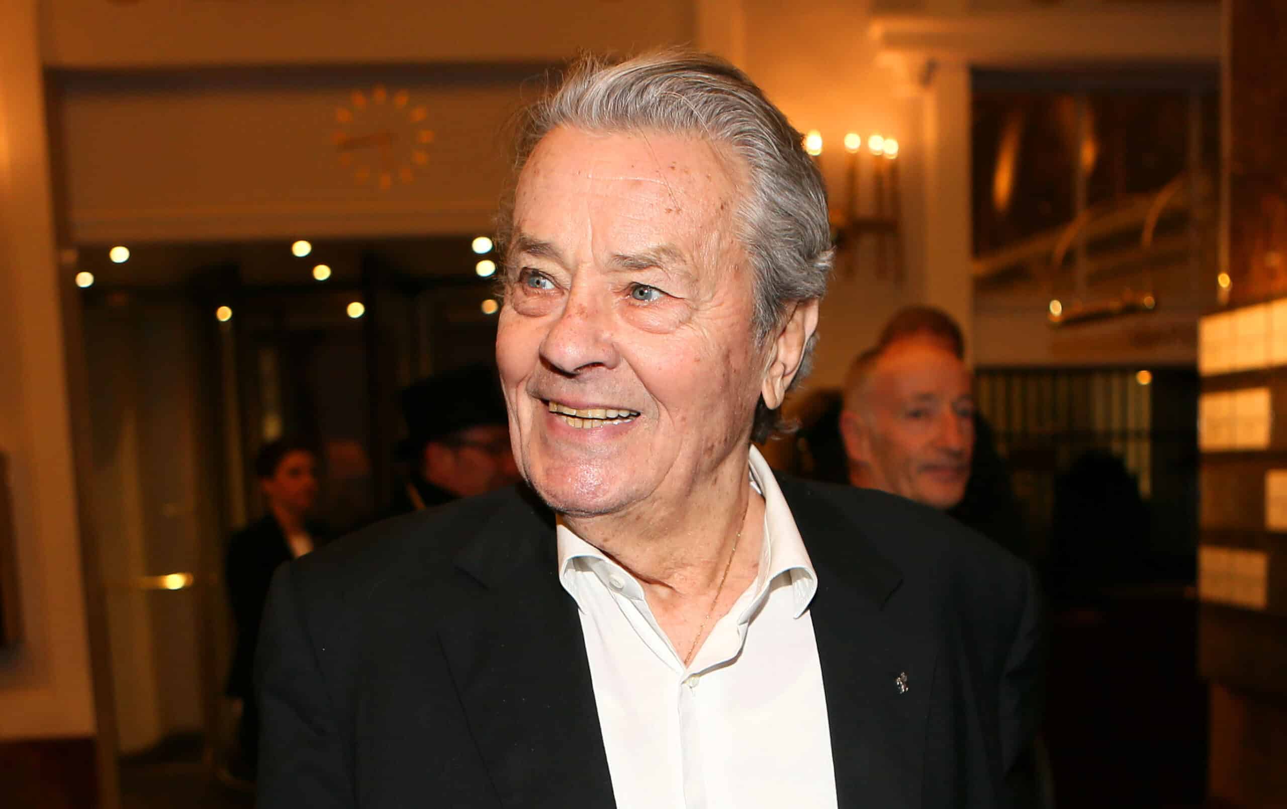 Alain Delon et les 48 millions d’euros de patrimoine : au JT de France 2, son exécuteur testamentaire lâche une bombe