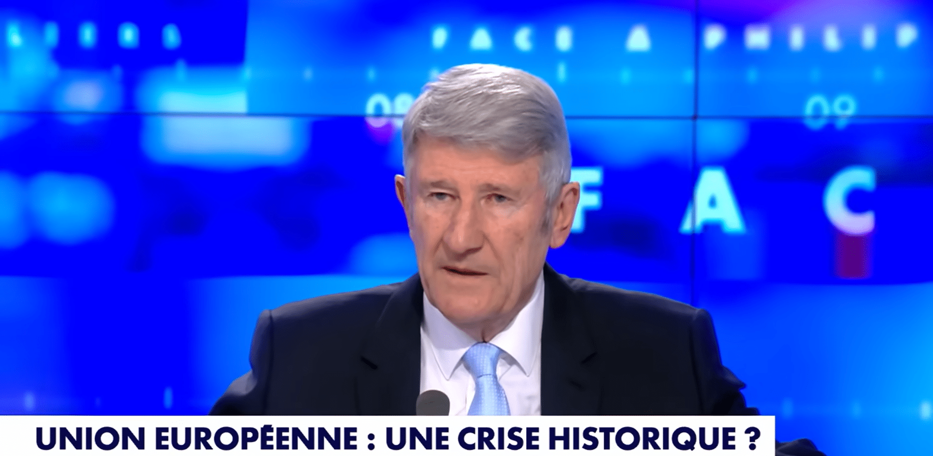 CNews : Philippe de Villiers menace de quitter la chaîne