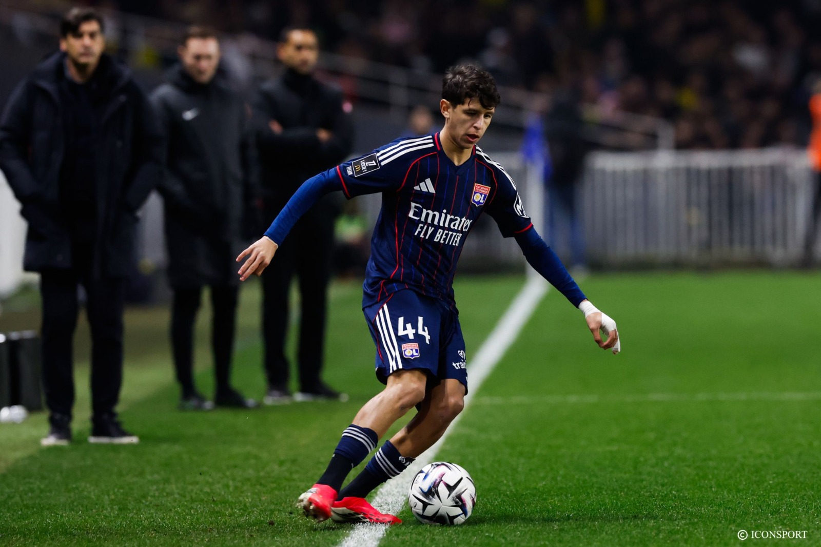 Ligue 1 : Khalis Merah, formé à l&rsquo;OL, porte le maillot lyonnais