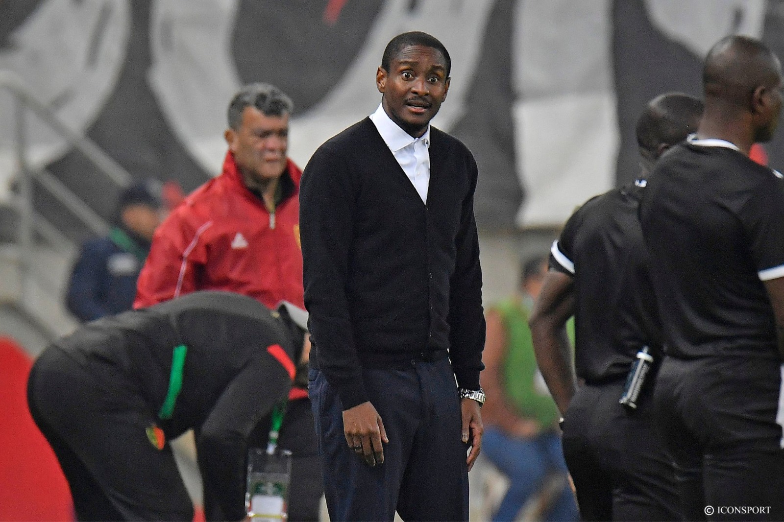 LDC CAF (J6) - MC Alger : Rulani Mokwena dément toute accusation d’espionnage des Sundowns 