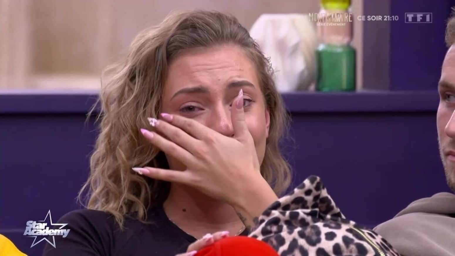 Léa (Star Academy) en larmes après avoir reçu une "claque" de la part d'un professeur : "elle me pourrit la vie"