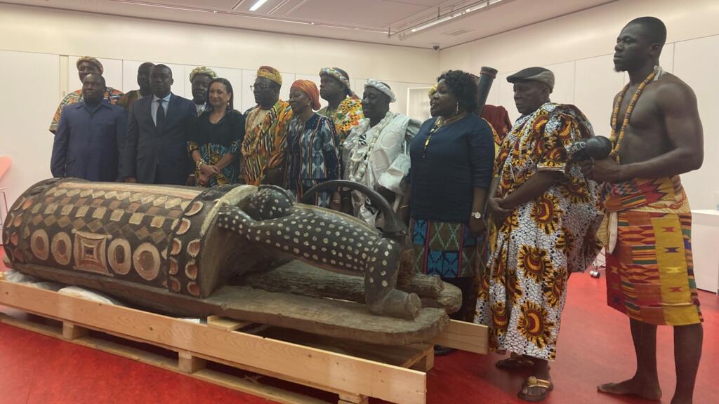 Côte d’Ivoire: des chefs traditionnels préparent le retour du tambour parleur dans «un sentiment de joie»