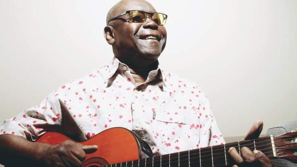 La légende de la musique gabonaise Pierre Akendengue donne deux concerts à guichets fermés à Libreville