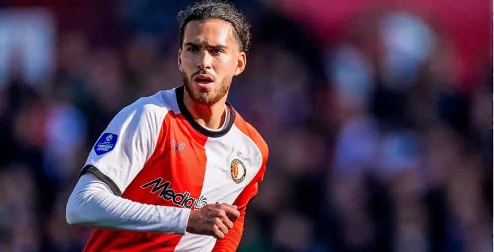 Football : Van Persie répond à l&rsquo;Algérien Ramiz Zerrouki après ses critiques de l&rsquo;entraîneur
