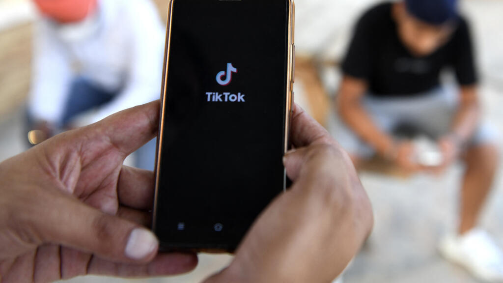 Au Gabon, la suspension des réseaux sociaux perturbe élèves et étudiants