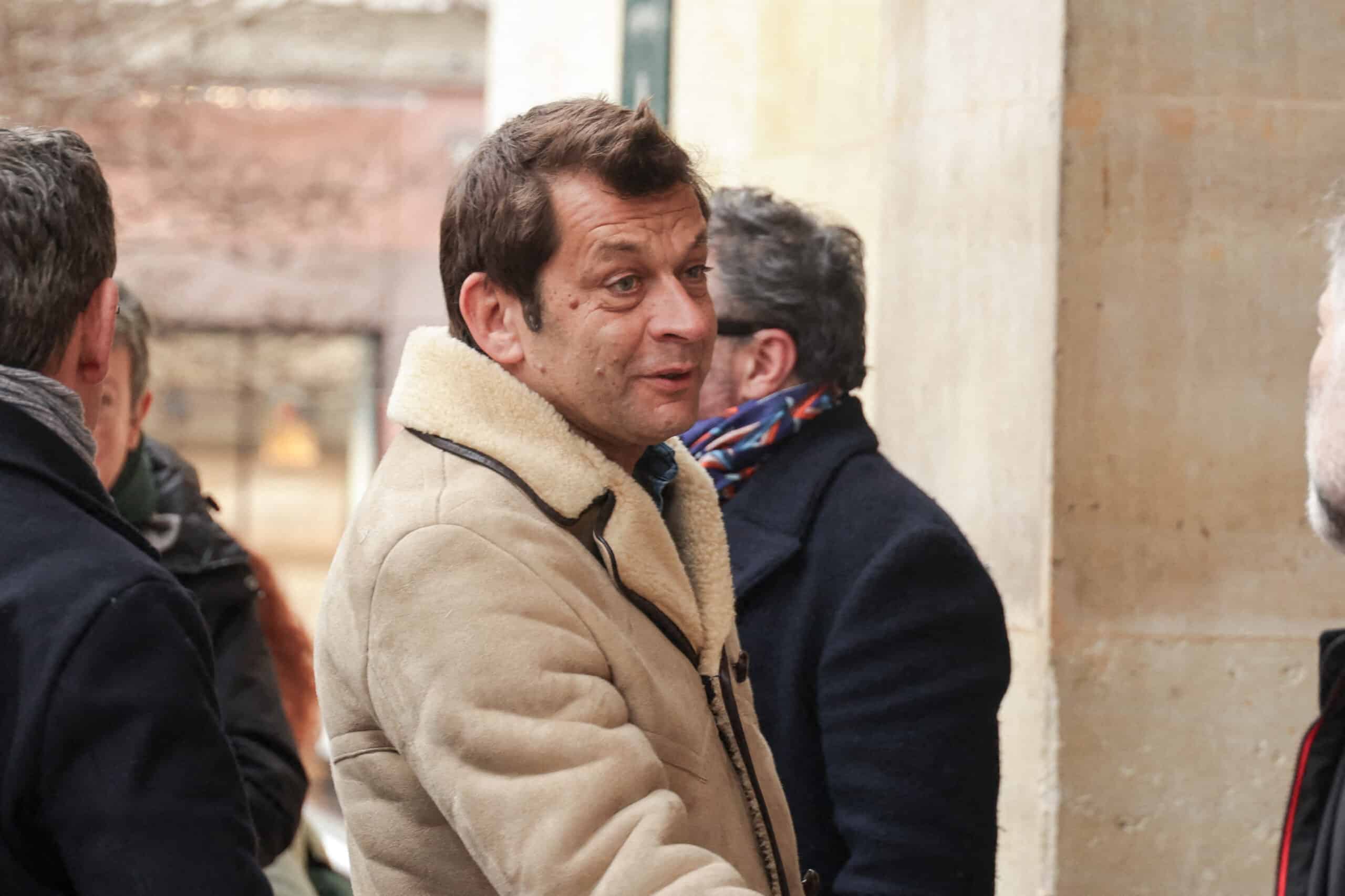 Laurent Mariotte cache bien son jeu : il habite un duplex dans le quartier le plus branché de Paris