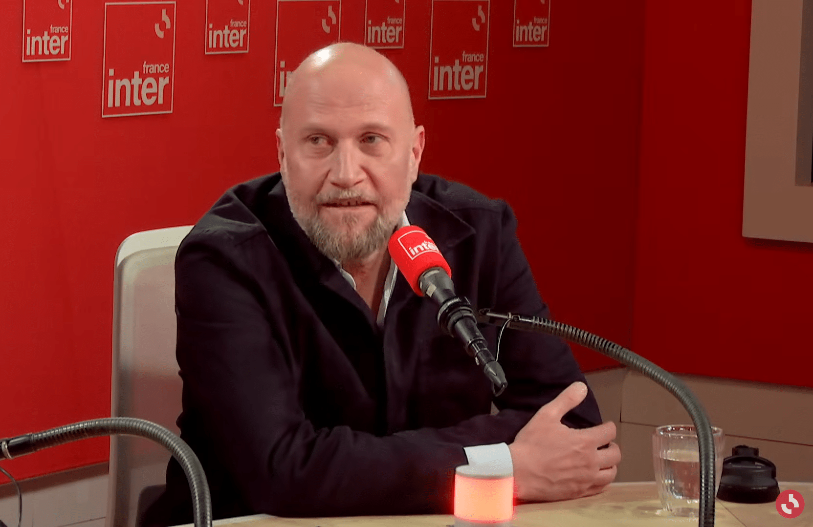 François Damiens : Gérard Larcher parrain de son fils ? Benjamin Duhamel sous le choc