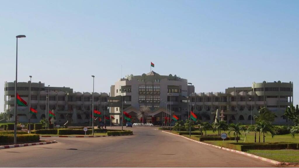 Burkina Faso: confusion après des tirs entendus dans la nuit à proximité de la présidence