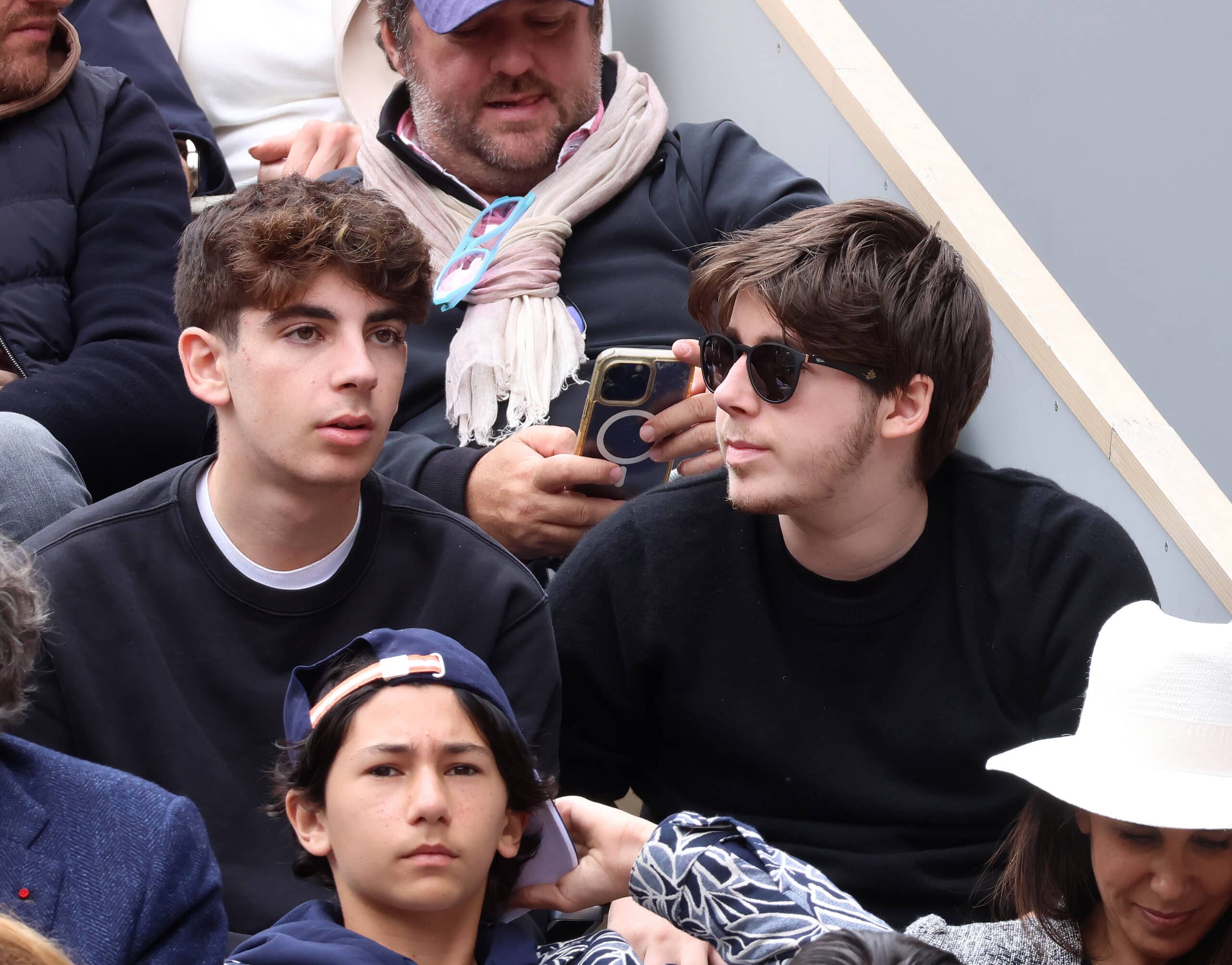 "Contrairement à ce que l’on pense", Oscar, le fils de Patrick Bruel, bien décidé à balayer une rumeur