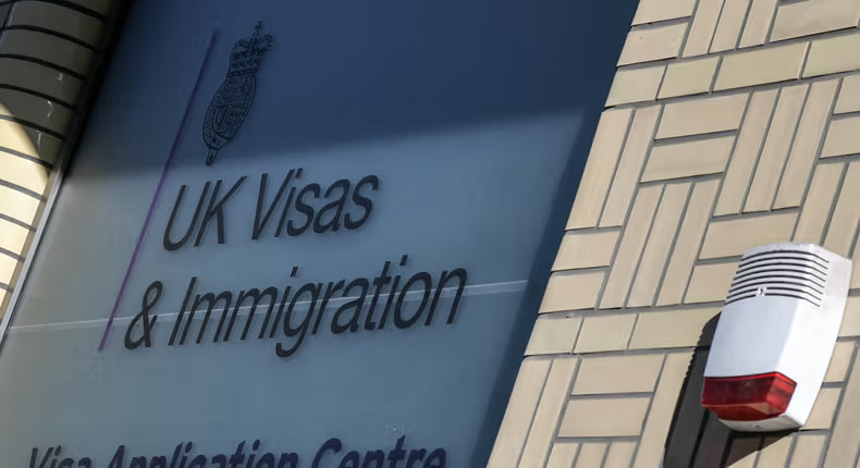 Le Royaume-Uni annonce l'interdiction des visas étudiants pour deux pays africains