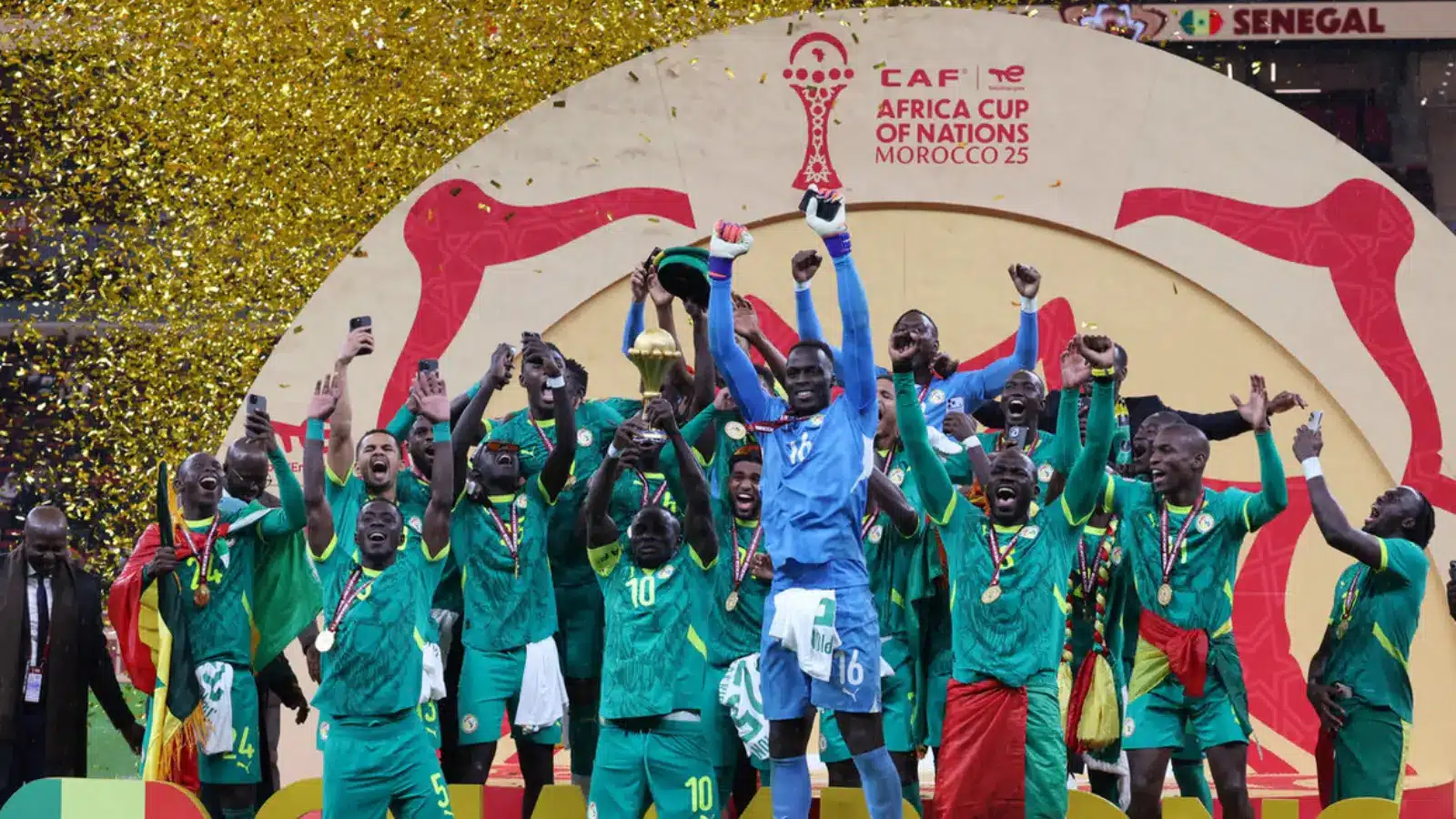 Le Sénégal présentera son trophée à Paris avec Youssou N’Dour et Booba