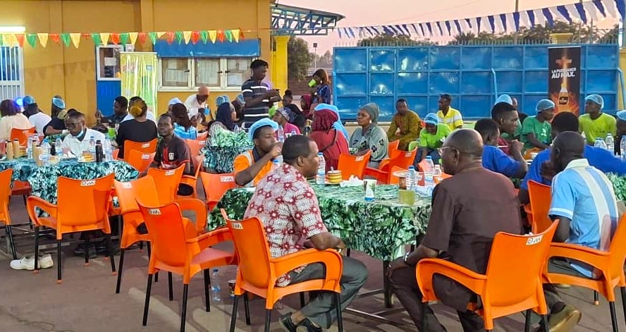 Twellium Industrie Burkina Faso réunit chrétiens et musulmans autour d’une rupture collective à Bobo-Dioulasso