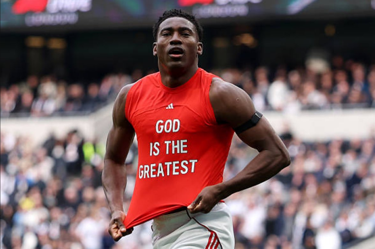 Taiwo Awoniyi FA : sanction pour avoir célébré avec "Dieu est le plus grand"