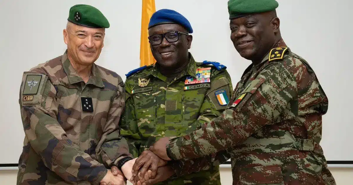 Côte d'Ivoire Lassina Doumbia au Bénin pour un conclave avec Fructueux Gbaguidi du Bénin et Fabien Mandon de la France