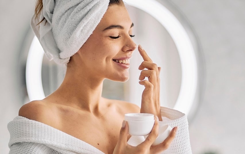 Peau adulte : top 5 des meilleurs sérums visages contre les imperfections