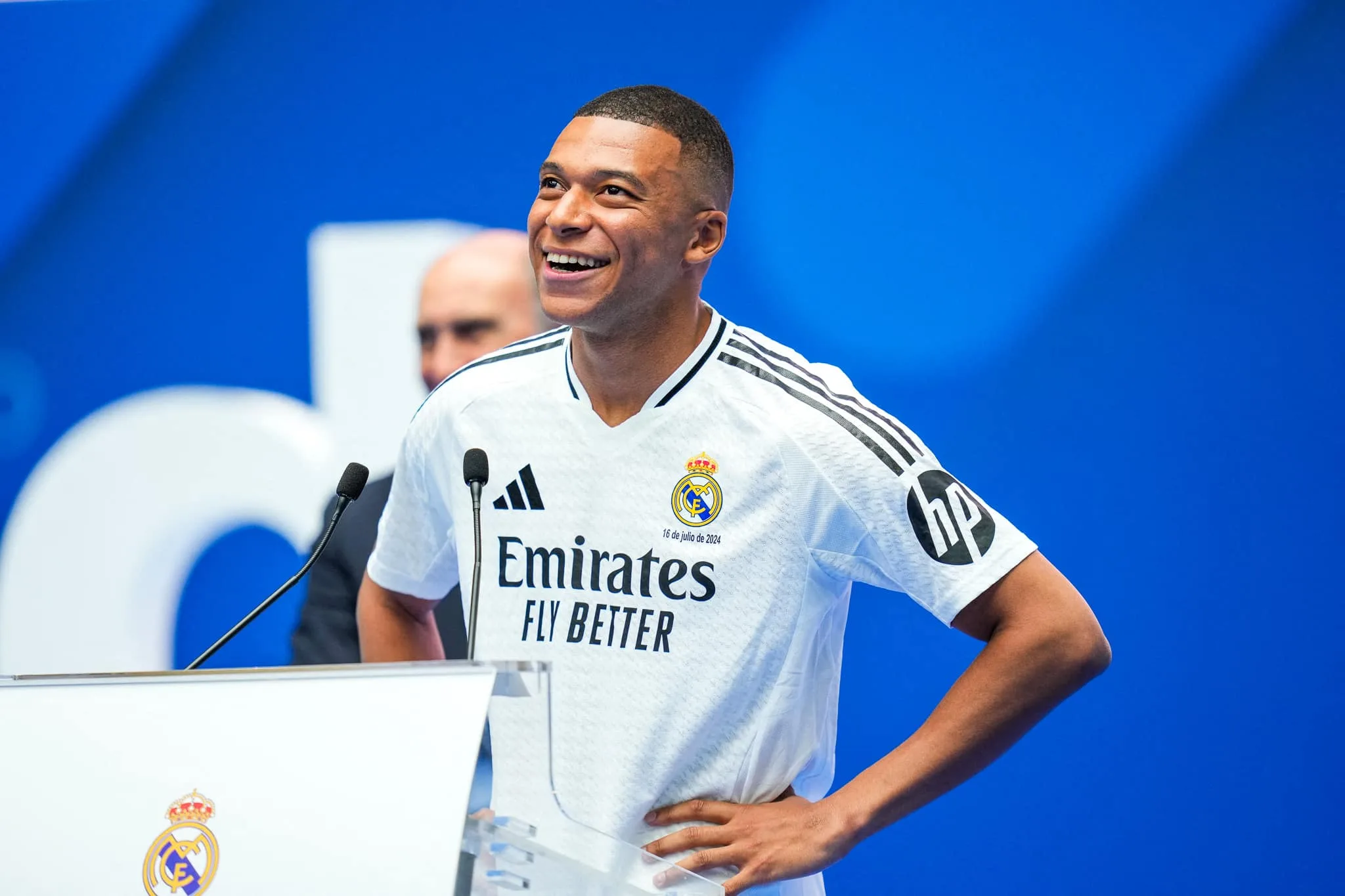 Comment s'habiller pour un rendez-vous amoureux ? Les conseils mode de Kylian Mbappé