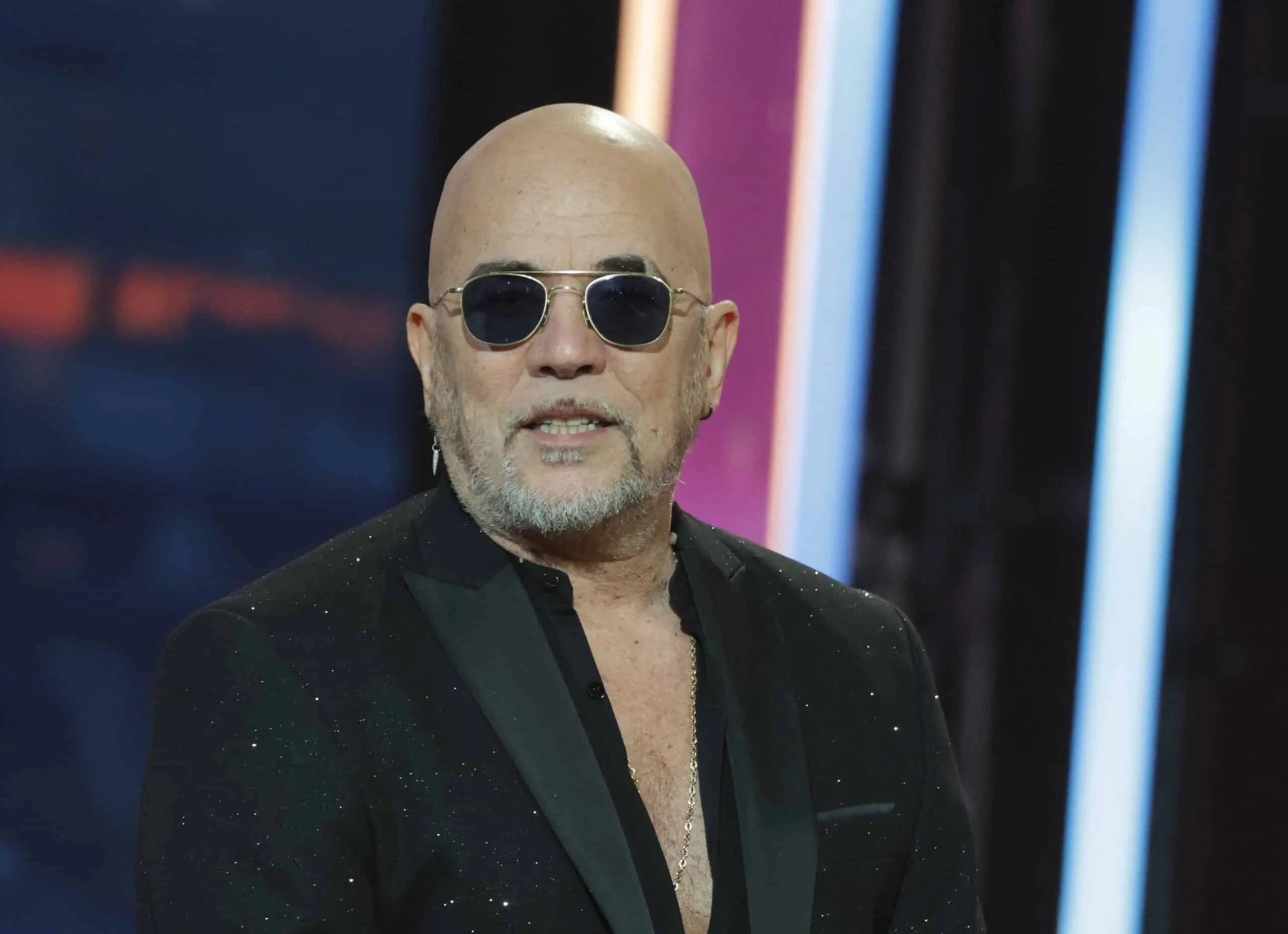 Pascal Obispo aidé pour "remplir son frigo" : le chanteur se confie sur ses difficultés financières