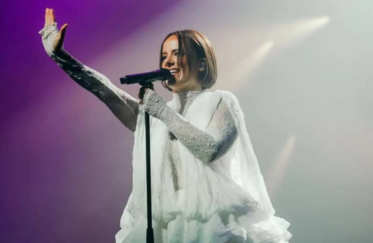 Alizée atterrit au Mexique où se trouve nombre de ses fans mais tout ne se passe pas comme prévu !