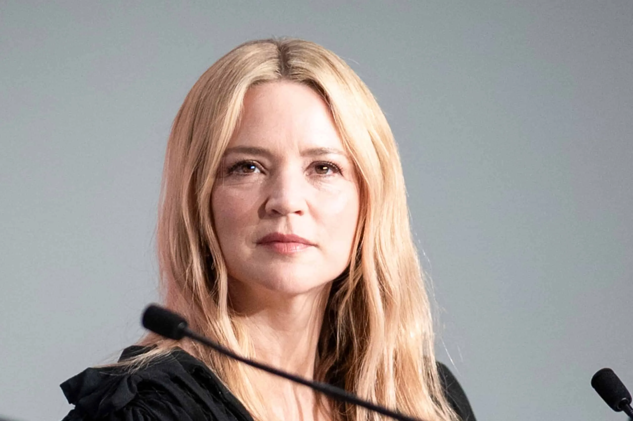 Titre : Virginie Efira a fait une croix sur beaucoup d’argent pour apparaître dans cette superproduction présentée à Cannes