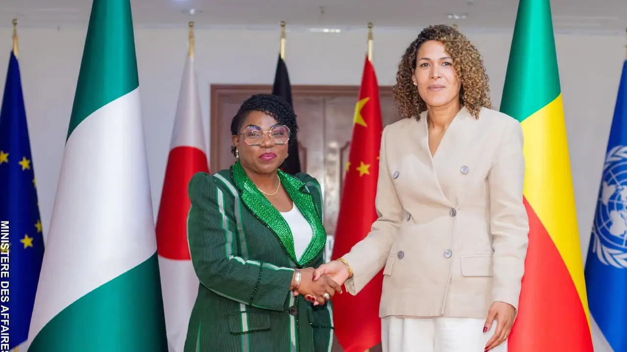 Mme Mopelola ADEOLA-IBRAHIM, Ambassadrice désignée du Nigéria près le Bénin, a présenté ce vendredi 05 juin 2026, les copies figurées de ses lettres de créance à la Ministre Corinne AMORI BRUNET