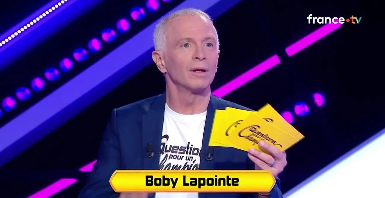 "C'était un gros co*****", Samuel Etienne révèle avoir failli virer un candidat de "Questions pour un champion"